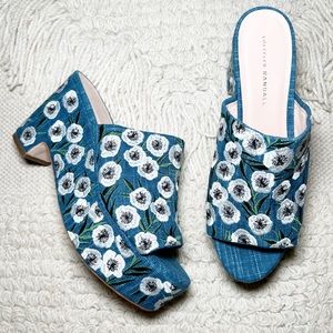 LOEFFLER RANDALL blue and white floral embroidered Amara platform sandals 10 NEW